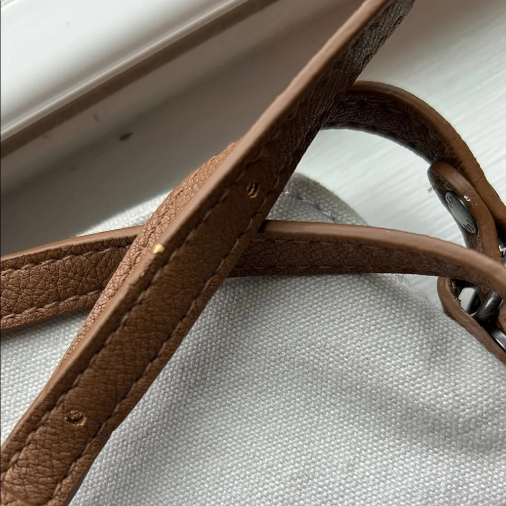 Abercrombie & Fitch White and Brown Crossbody Bag with Floral Details - Picture 7 of 9